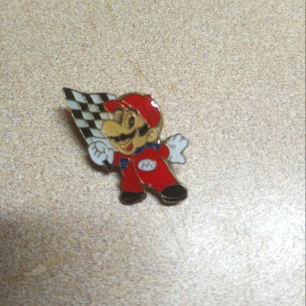 Nintendo Mario Pin